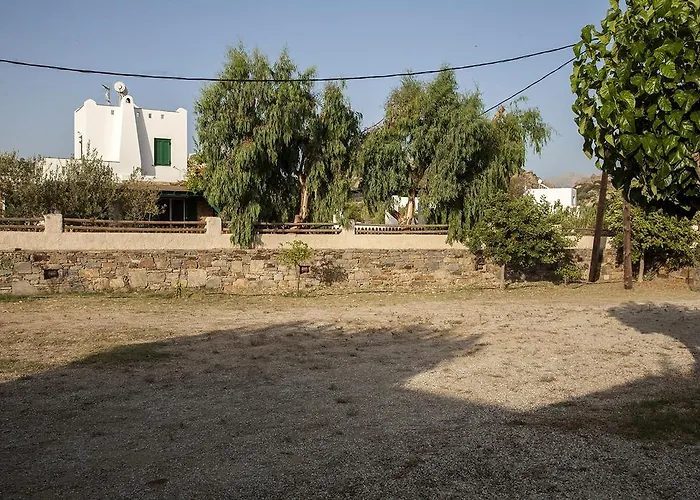 Amfitriti's Naxos City